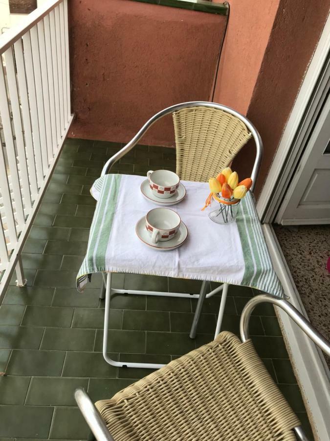 הוספיטלט דה ל'אינפנט Apartamentos Franch מראה חיצוני תמונה